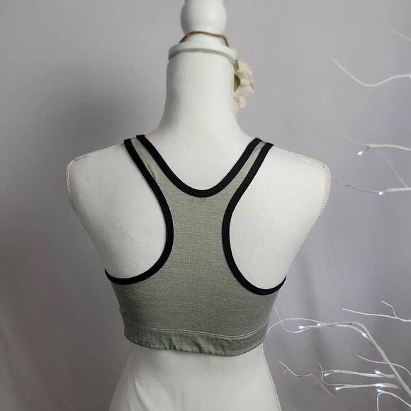 ‎PINK Victoria's Secret Ultimate Sports Bra [Size Large] - Picture 3 of 4